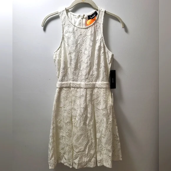Lulu's lace white cutout dress size XS - Picture 2 of 9